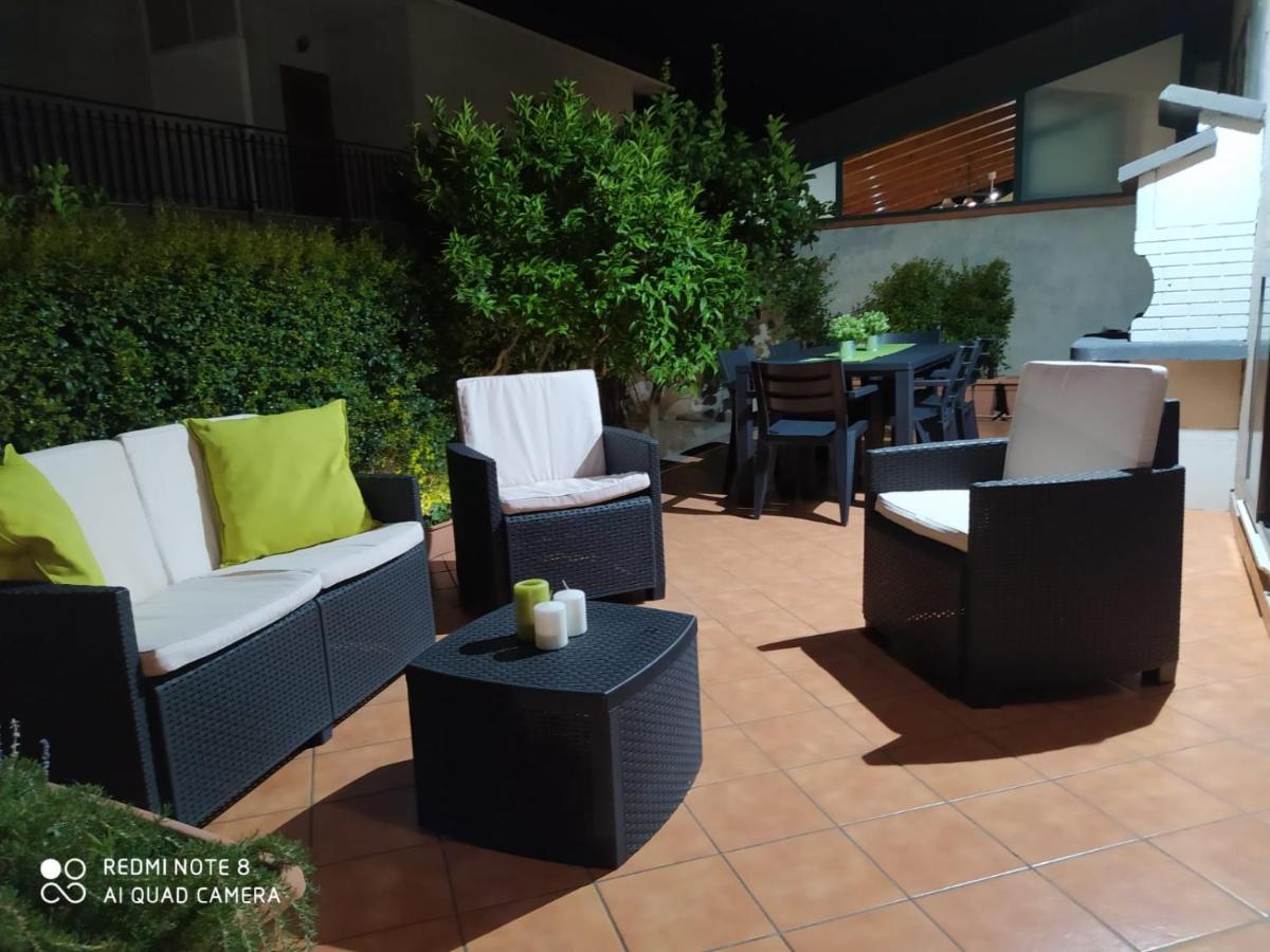 Lilla - Home And Garden Riposto Exteriér fotografie
