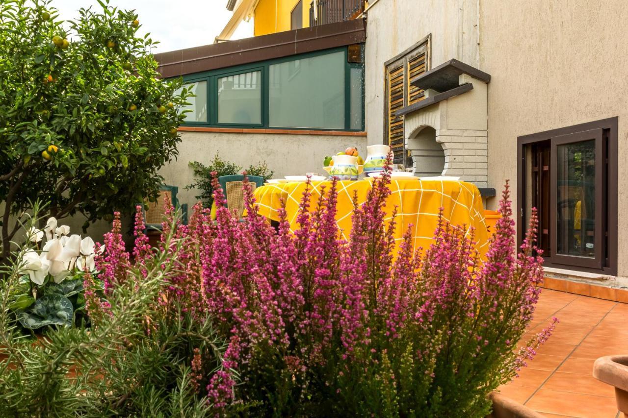 Lilla - Home And Garden Riposto Exteriér fotografie